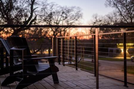 Hot Tub! The Blue Ridge Luxury Container Home Bellmead Eksteriør billede